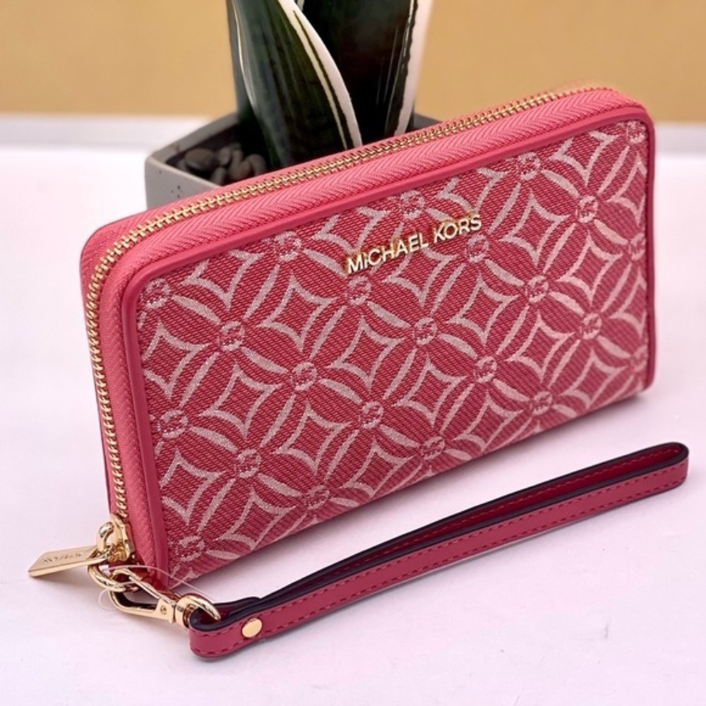 Michael Kors Jet Set Travel Multifunction Large Phone Wallet MK Light Berry